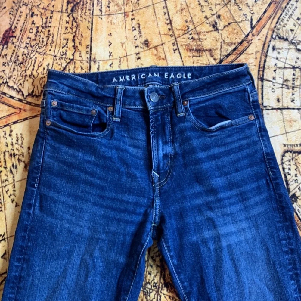 American Eagle Medium Dark Wash Slim Straight Jeans 30”x32”